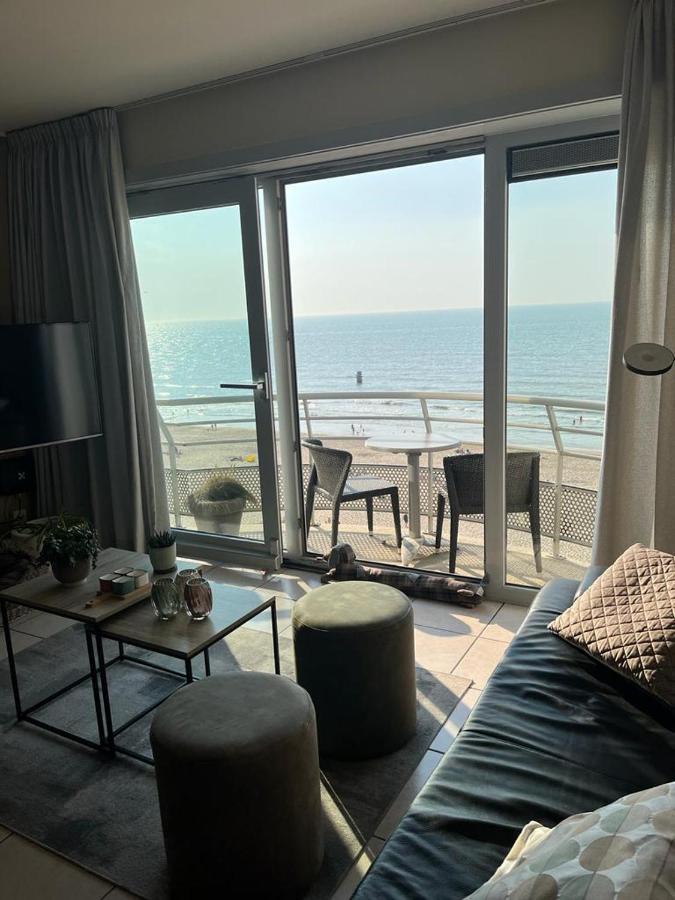 Appartement Met Zeezicht, Zwembad & Garage ออสเทนด์ ภายนอก รูปภาพ