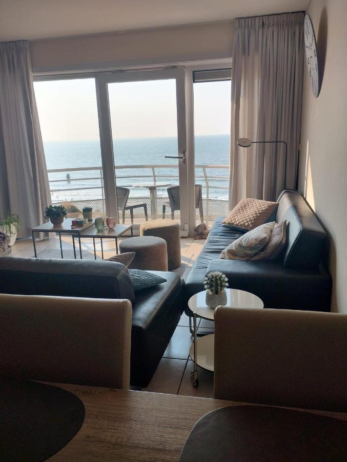 Appartement Met Zeezicht, Zwembad & Garage ออสเทนด์ ภายนอก รูปภาพ