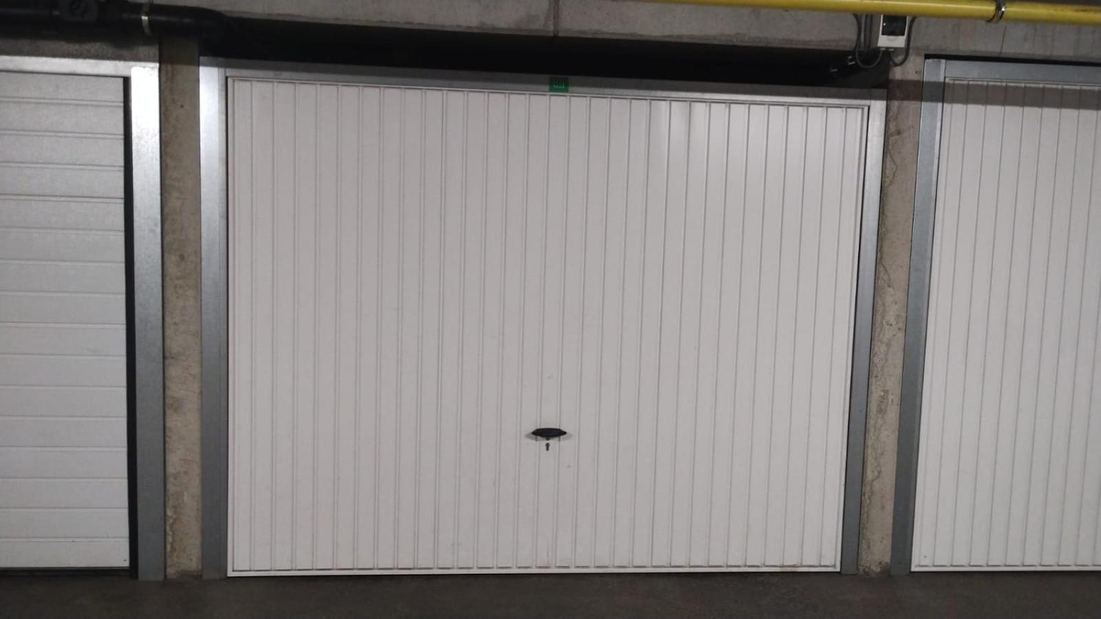 Appartement Met Zeezicht, Zwembad & Garage ออสเทนด์ ภายนอก รูปภาพ